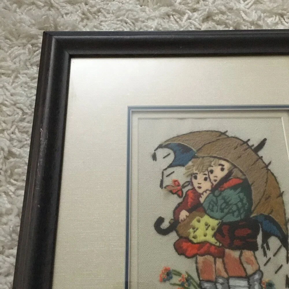 Vintage Hummel Needlework Children In The Rain 3D Embroidery Professional Frame - Picture 7 of 12